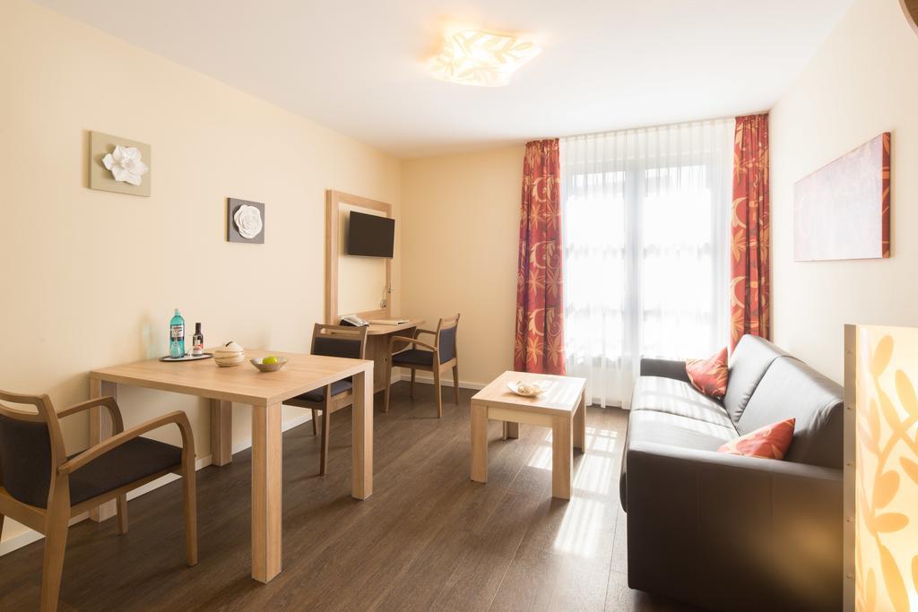 Gda Hotel Am Schlosspark Бад-Хомбург-фор-дер-Хёэ Экстерьер фото